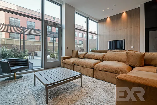 Rented by EXR | media 23