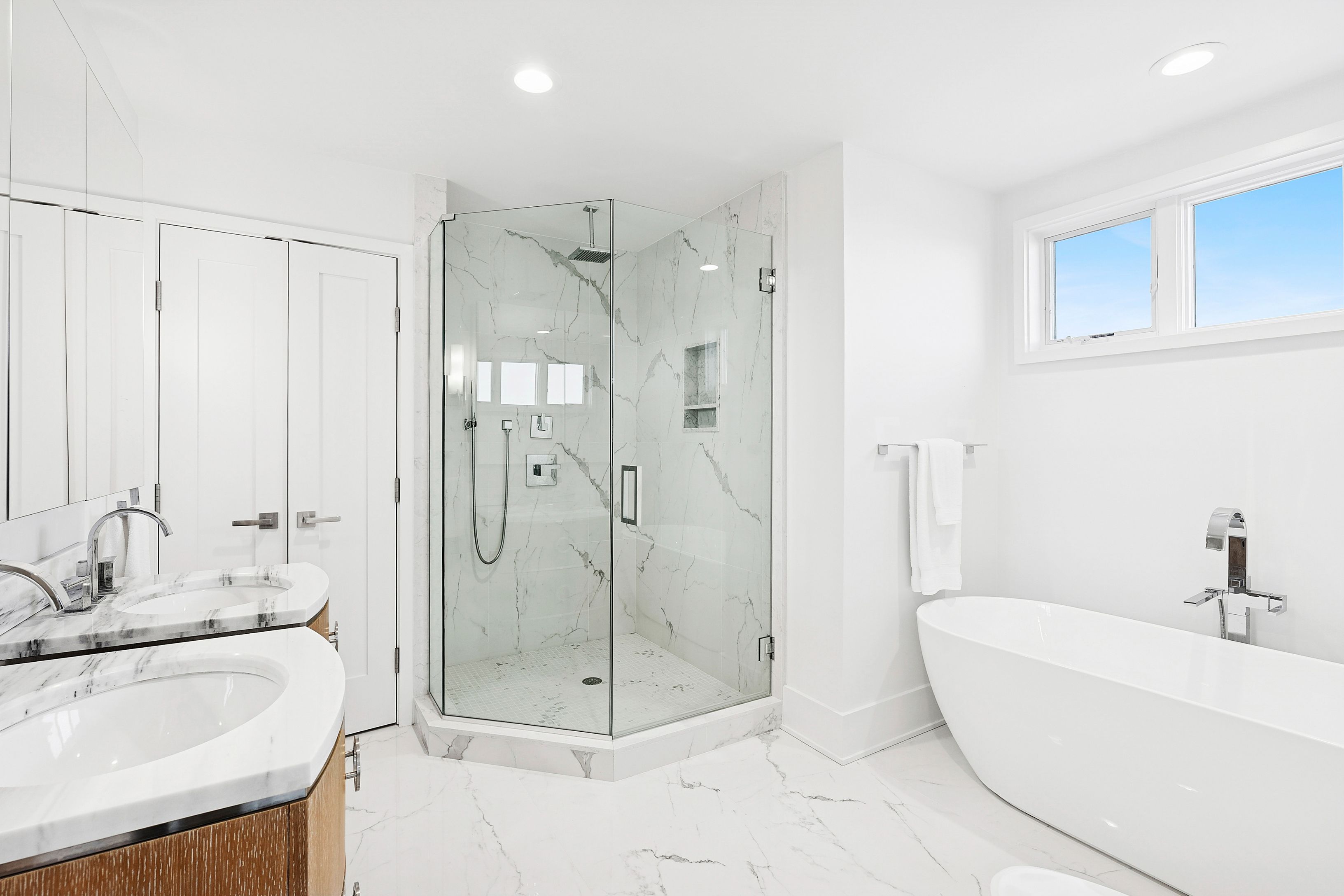 617 Dune Rd, Westhampton, NY 11977 | Out East