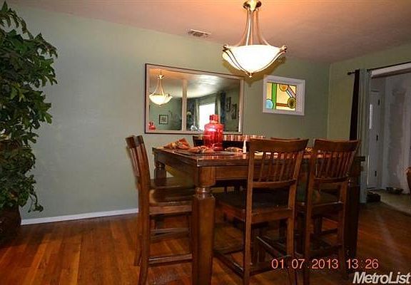 3rd image of 174 Globe Ave