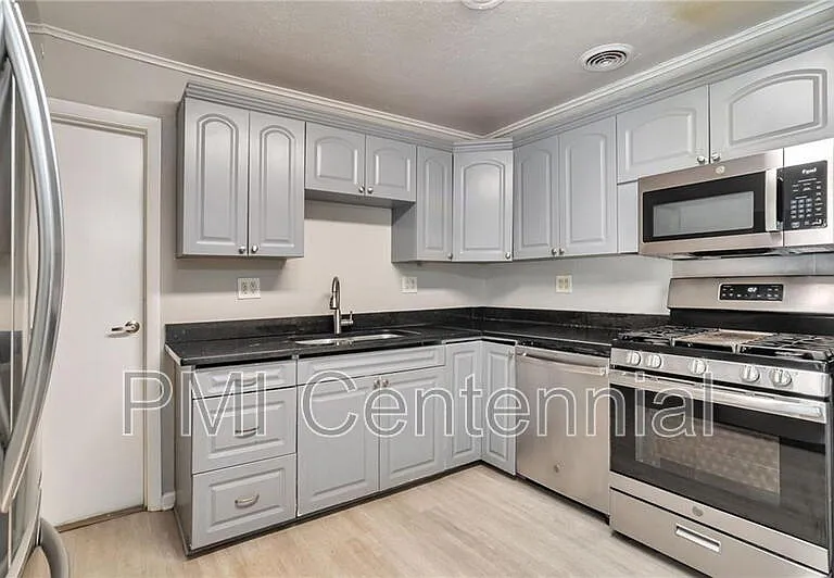 484 Evergreen Dr — Photo 7