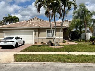 16365 SW 2nd Dr, Hollywood, FL 33027
