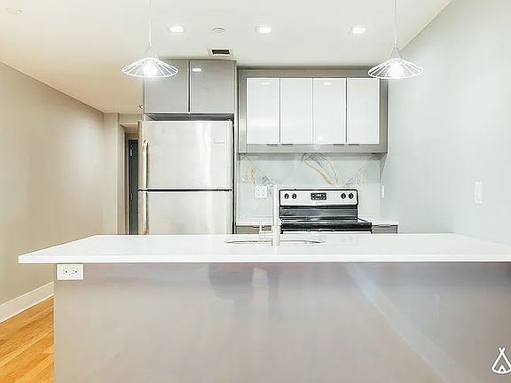 2nd image of 111 Erasmus St #15