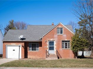 27631 Fullerwood Dr, Euclid, OH 44132