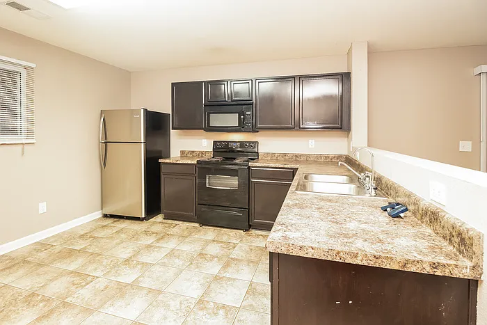 192 Green Garden Dr — Photo 3