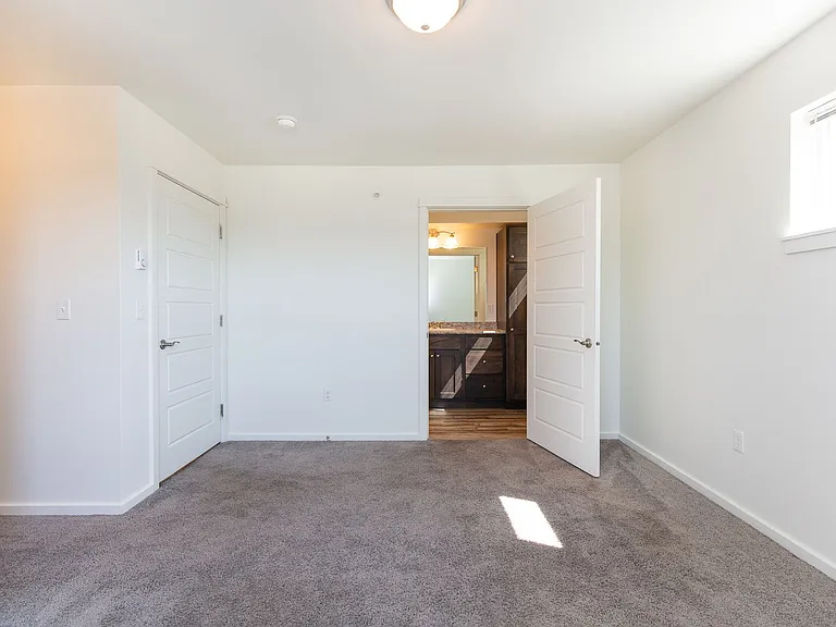 Cottonwood Corner Apartments — Photo 76