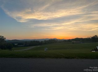 74 Pisgah Ridge Trl, Mills River, NC 28759