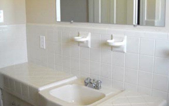 5th image of 2077 Woodlake Dr