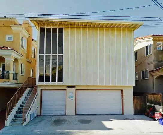 1111 Cypress Ave — Photo 4