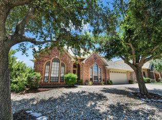 5330 Mission Cir, Granbury, TX 76049
