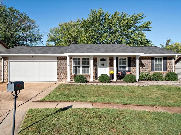 1438 Bradington Dr, Fenton, MO 63026