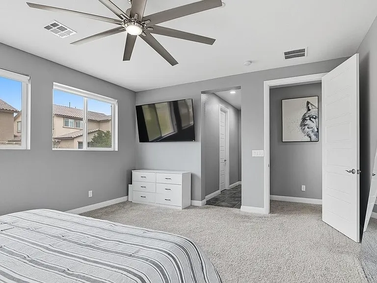2562 Millburn Ave — Photo 21