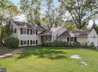 222 Dickens Ct, Cherry Hill, NJ 08034
