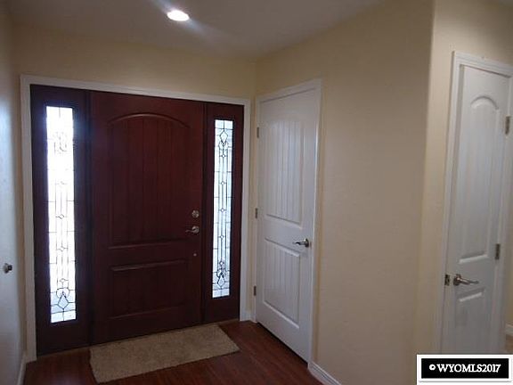 2nd image of 281 Horseshoe Dr