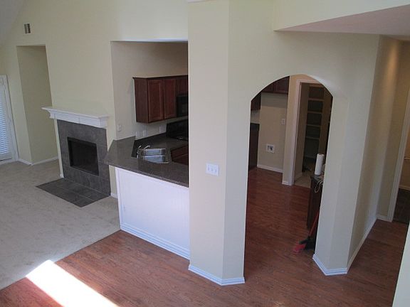 5th image of 10210 Lakeview Dr