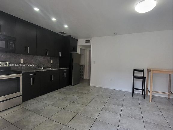 3rd image of 315 NW 59th St