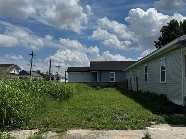 2602 S Miro St, New Orleans, LA 70125