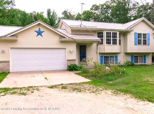 8980 E 56th St, Newaygo, MI 49337