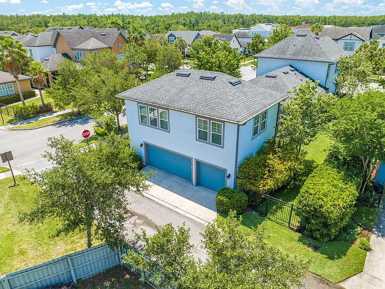 8393 Laureate Blvd — Photo 18
