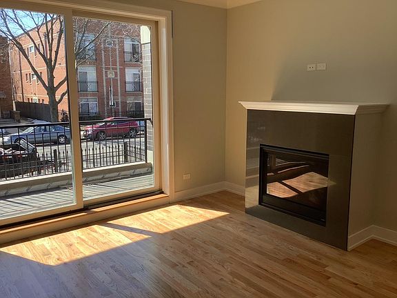 3rd image of 5522 W Higgins Ave #3W