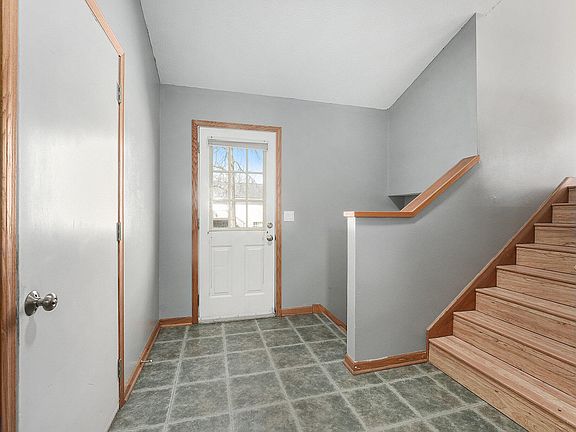 3rd image of 2583 E Pine Ln