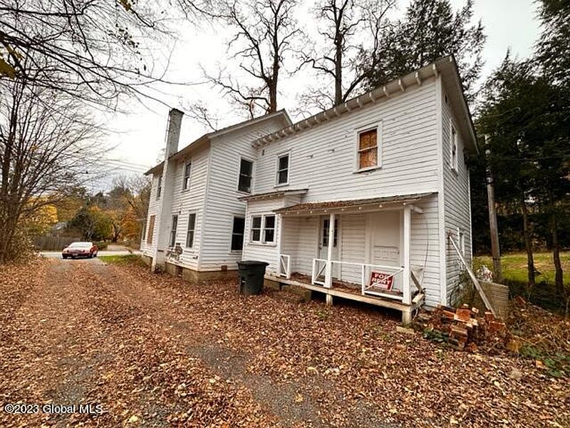 3rd image of 14 Mohican Road