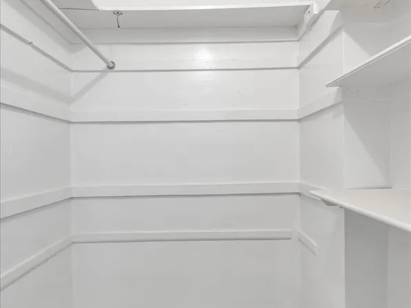 877 Bay Ridge Avenue image 14 of 20