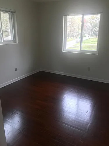 1098 Jolly Ave Photo 1