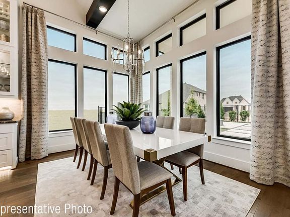 4th image of 605 Lombardy Ln