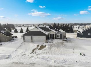 1006 Curt Felt Dr, Alexandria, MN 56308
