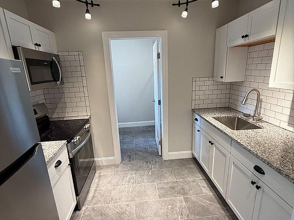 3rd image of 63 King St #4