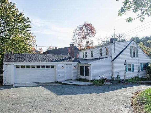 2nd image of 433 Essex Ave