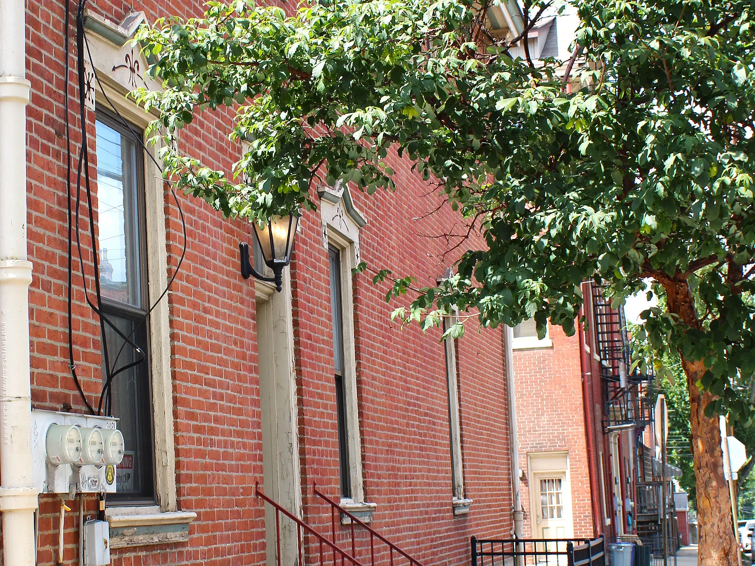 2 bed, 1200 sqft, $1,600 — Photo 2