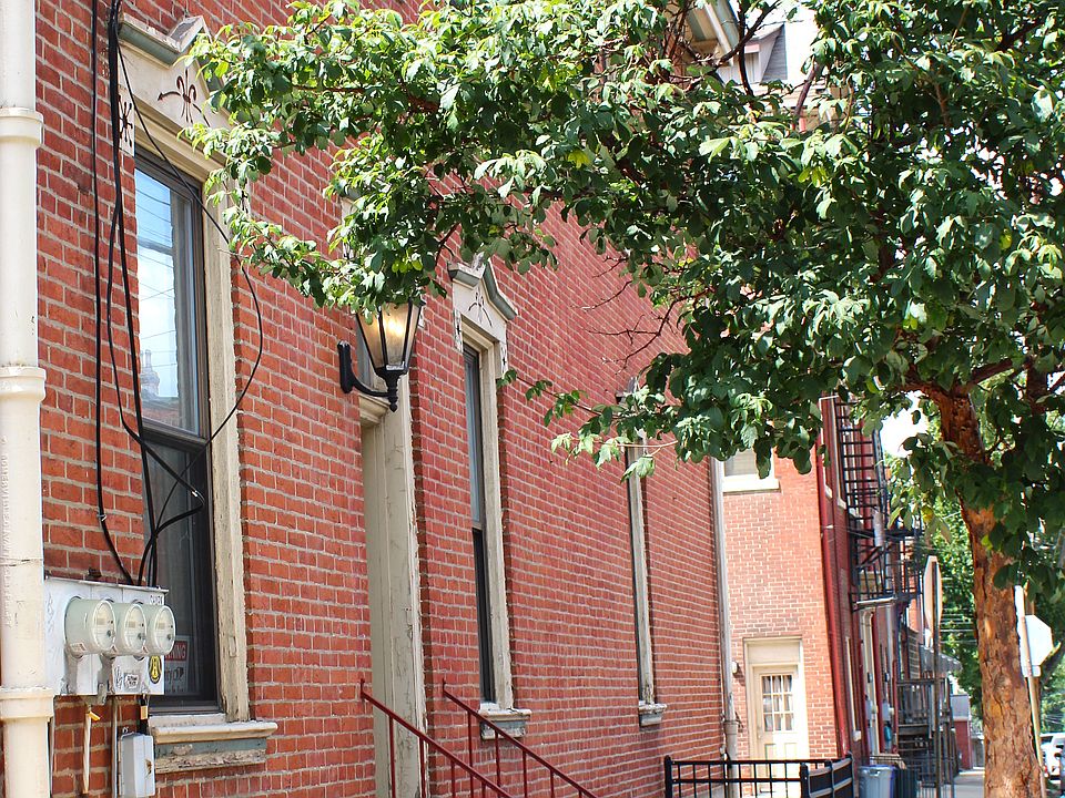 Side of the building on 13th street.