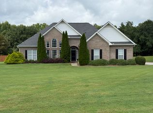 95 Melrose Dr, Sharpsburg, GA 30277
