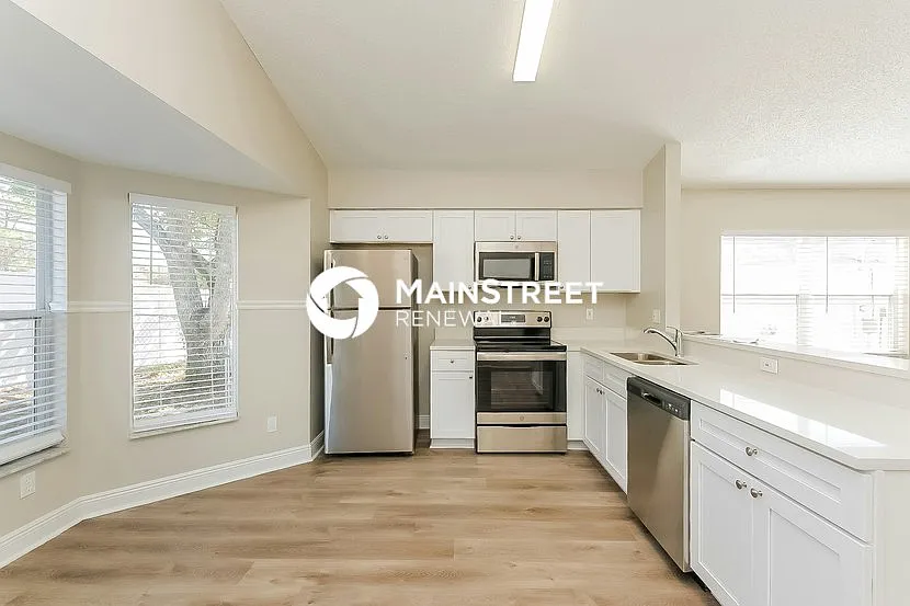 10220 Flagship Ave — Photo 4