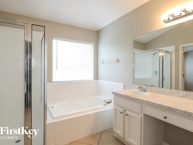 5372 Chestnut Lake Dr — Photo 9