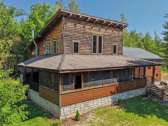 3rd image of 115 Old Cider Mill Rd