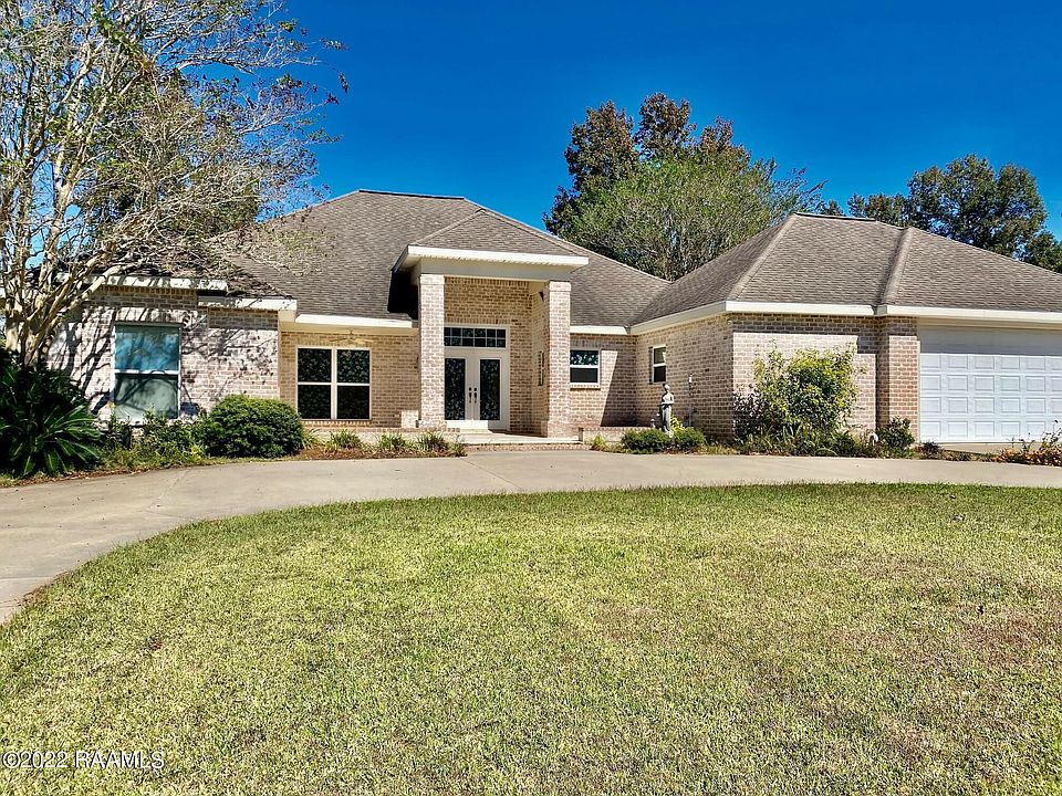 1st image of 8838 Oak Creek Ln