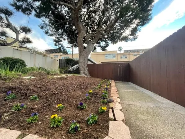 404 Avenue F #B, Redondo Beach, CA 90277