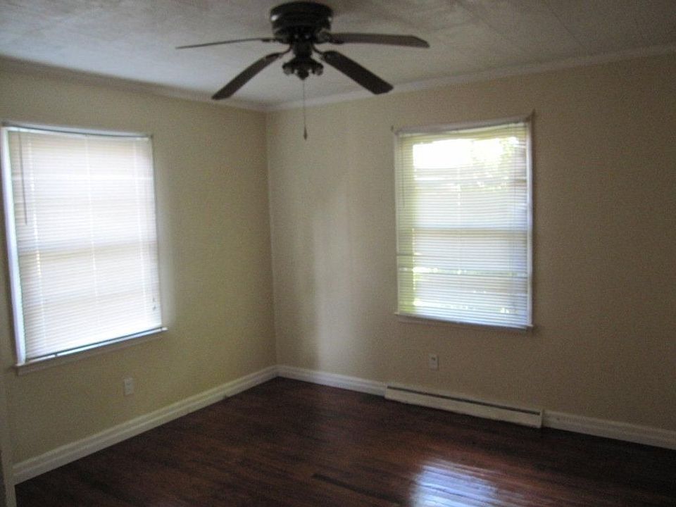 2nd image of 114 Paul St