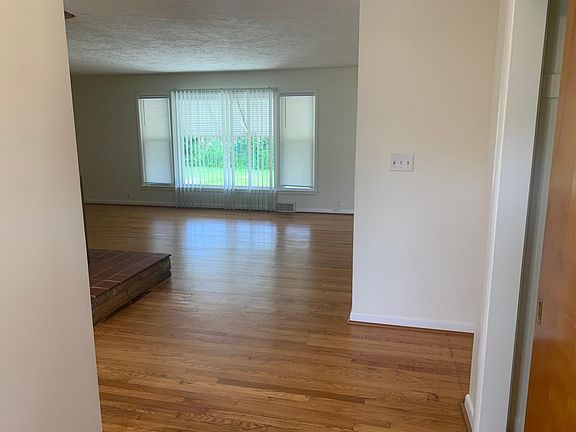 5th image of 506 Lohnes Dr