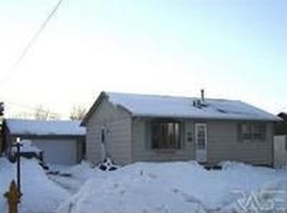 913 N Chicago Ave, Sioux Falls, SD 57103