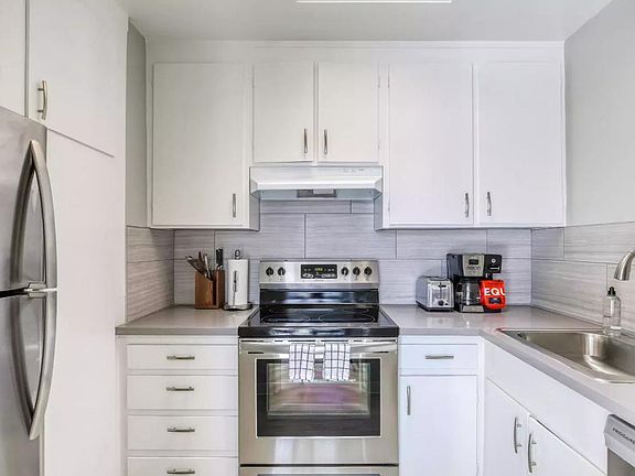 2nd image of 38891 Fremont Blvd APT 17
