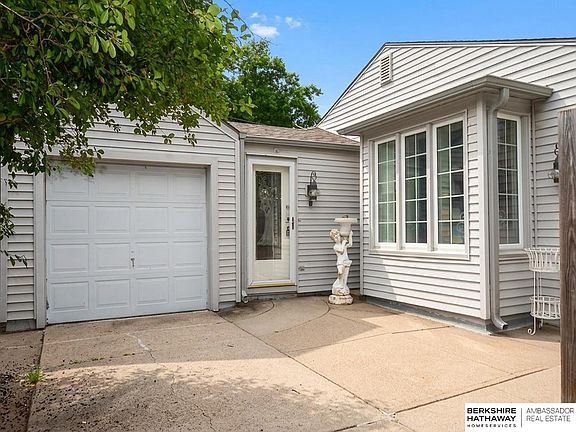 4th image of 1016 S 52nd St