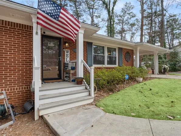 3245 Westmart Ln, Atlanta, GA 30340