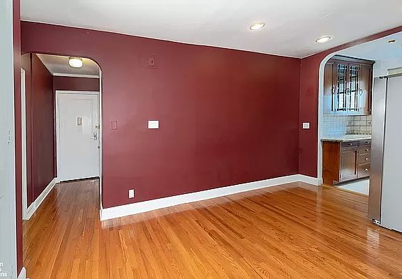 4th image of 350 E 77th St APT 6A