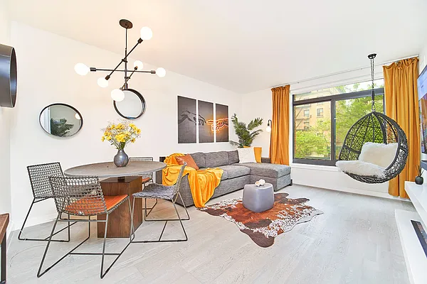 Rented by Compass | media 24