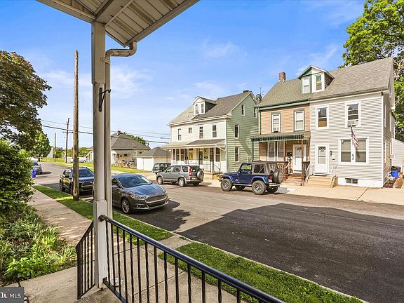 4th image of 619 Ridge Ave