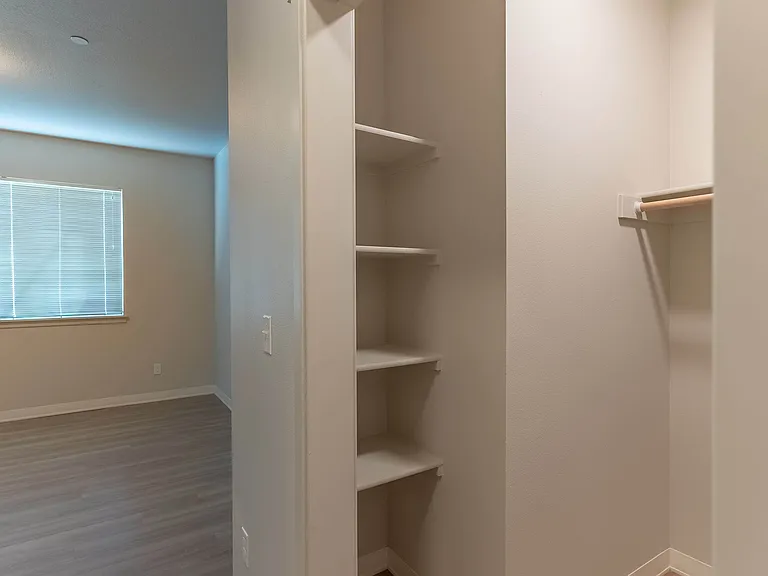 Cascade Place Apartment Homes — Photo 44