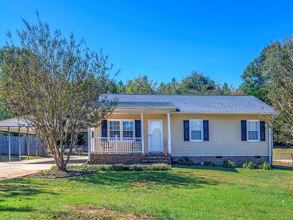 1st image of 210 Willow Branch Dr